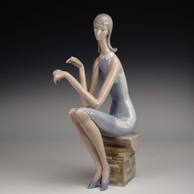 Lladro Porcelain Figurine, He Loves Me 1004599