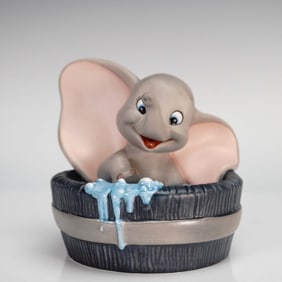 Walt Disney Classics Figurine, Simply Adorable - Dumbo