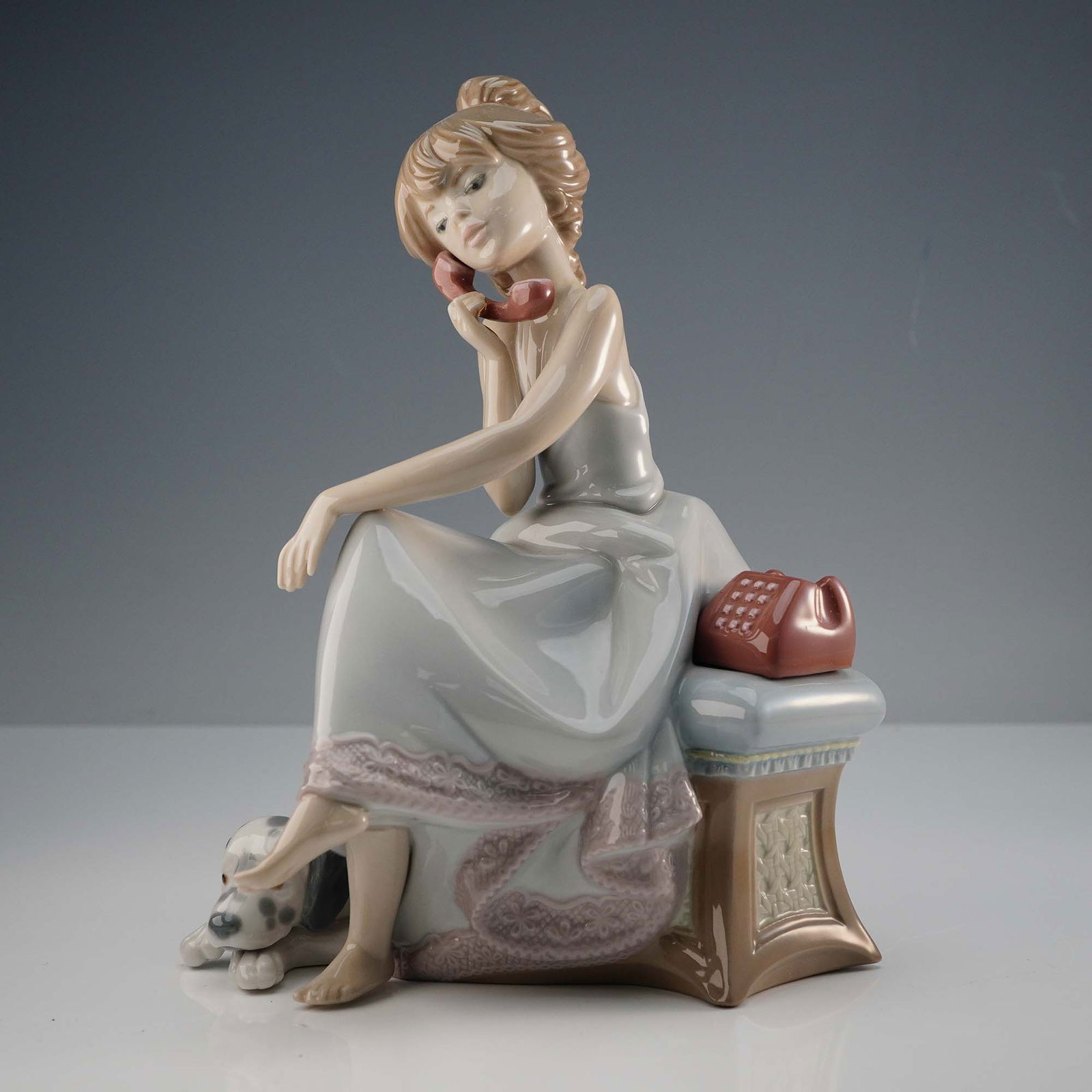 Lladro Porcelain Figurine, Chit Chat 1005466 (1 of 7)