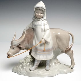 Lladro Porcelain Figurine, Girl from Manchuria 1001182