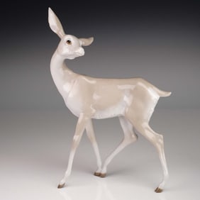 RARE Lladro Porcelain Figurine, Watchful Gazelle 01004532