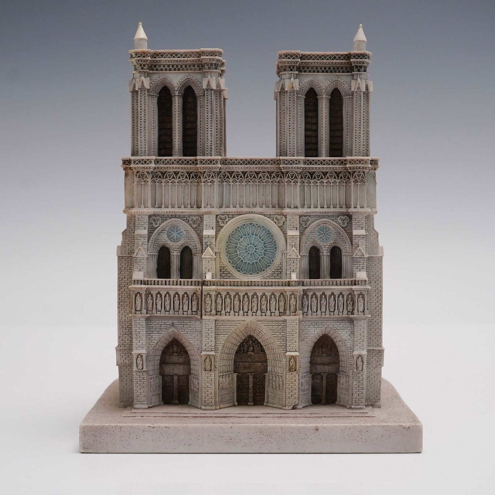 Harmony Ball Co. Resin Figurine, Notre Dame (1 of 6)