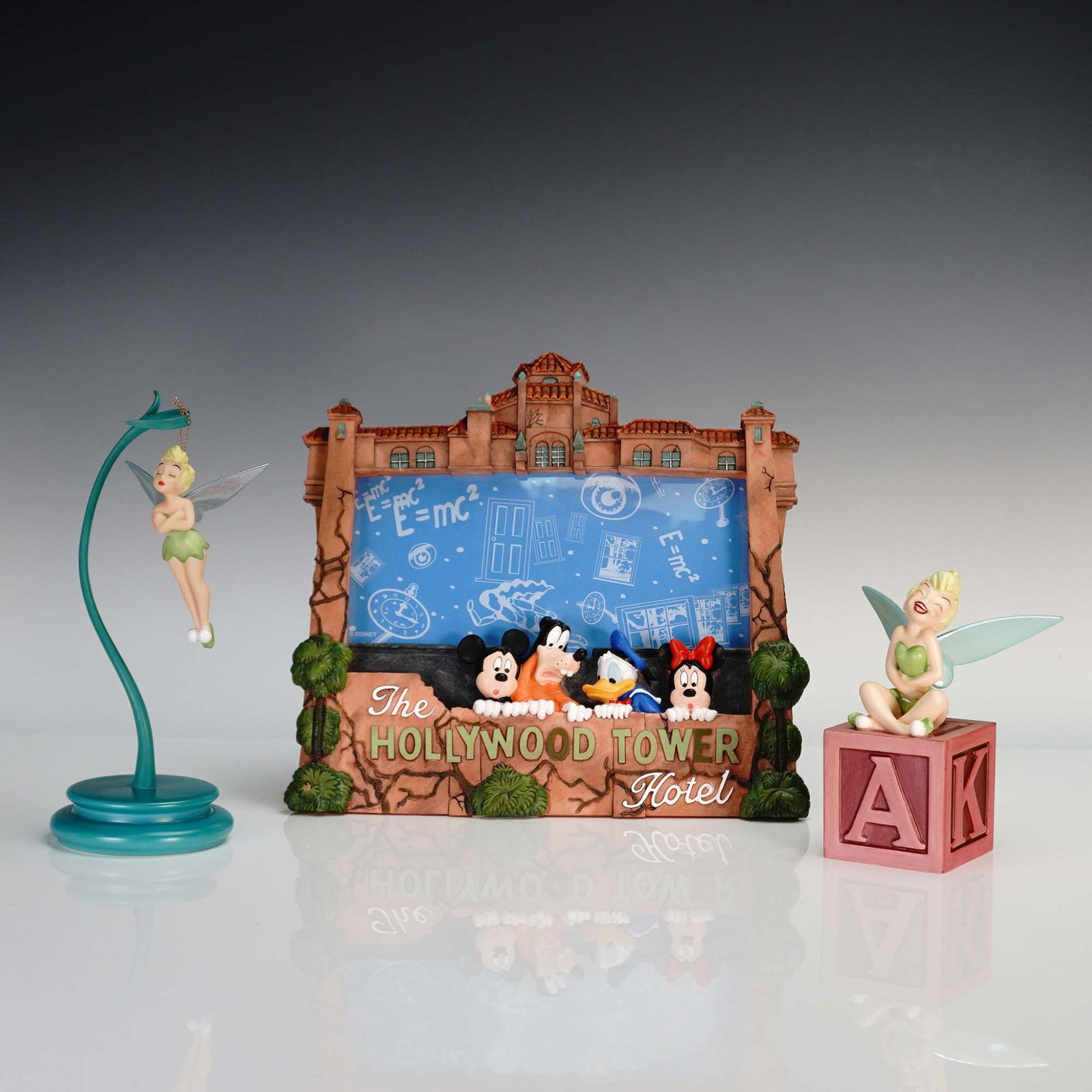 4pc Walt Disney Classics Collection Figurines and Frame (1 of 4)