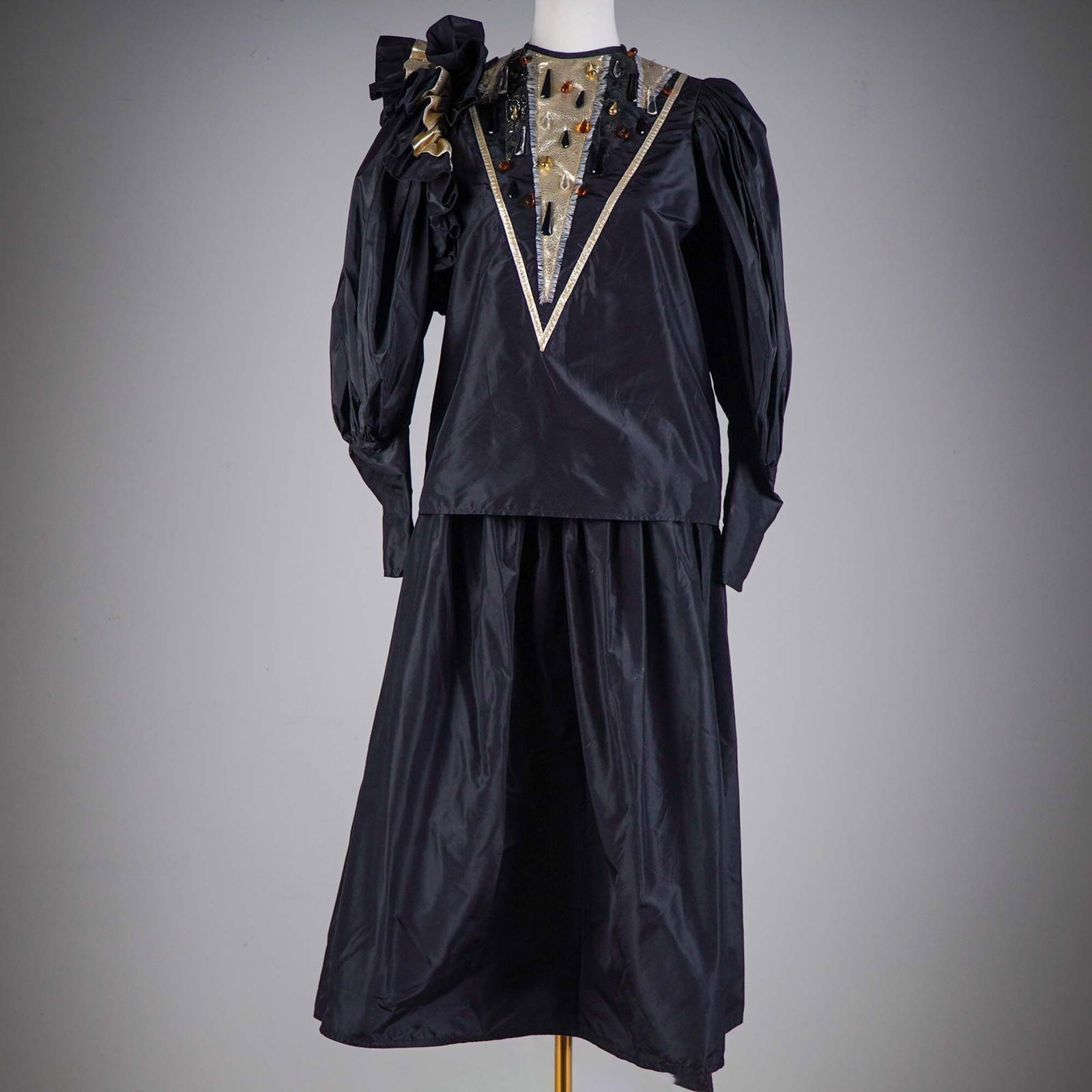 Vintage Parkers Black Taffeta Evening Ensemble w/ Beaded Bodice & Scarf (1 of 10)