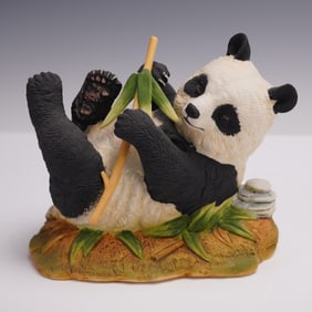 Andrea by Sadek Porcelain Figurine, Panda 5932