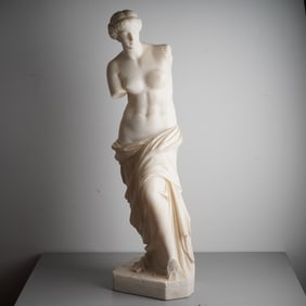 Carved Marble Sculpture of Venus de Milo after Alexandros of Antioch