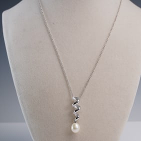 Sterling Silver Spiral Pendant with Pearl Drop, on Italian Chain