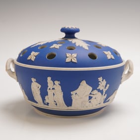 Wedgwood Jasperware Potpourri Bowl with Lid
