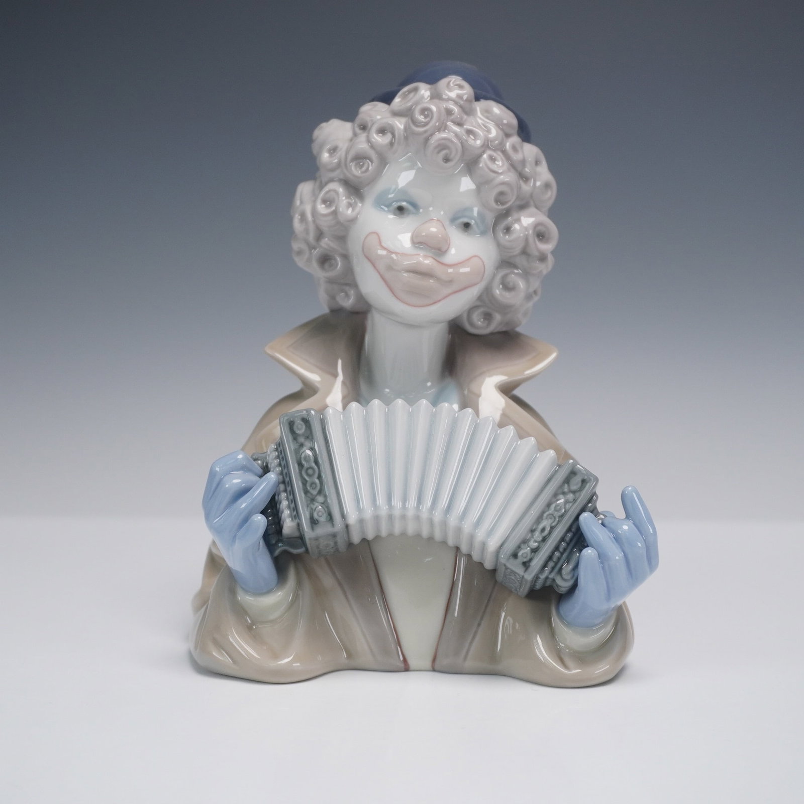 Lladro Porcelain Bust, Fine Melody 1005585 (1 of 4)