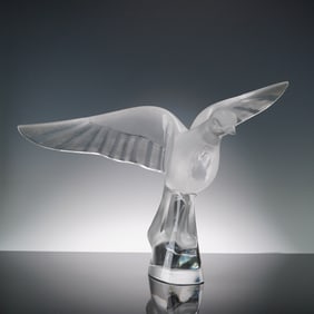 Lalique Crystal Sculpture, Colombe Clita Dove