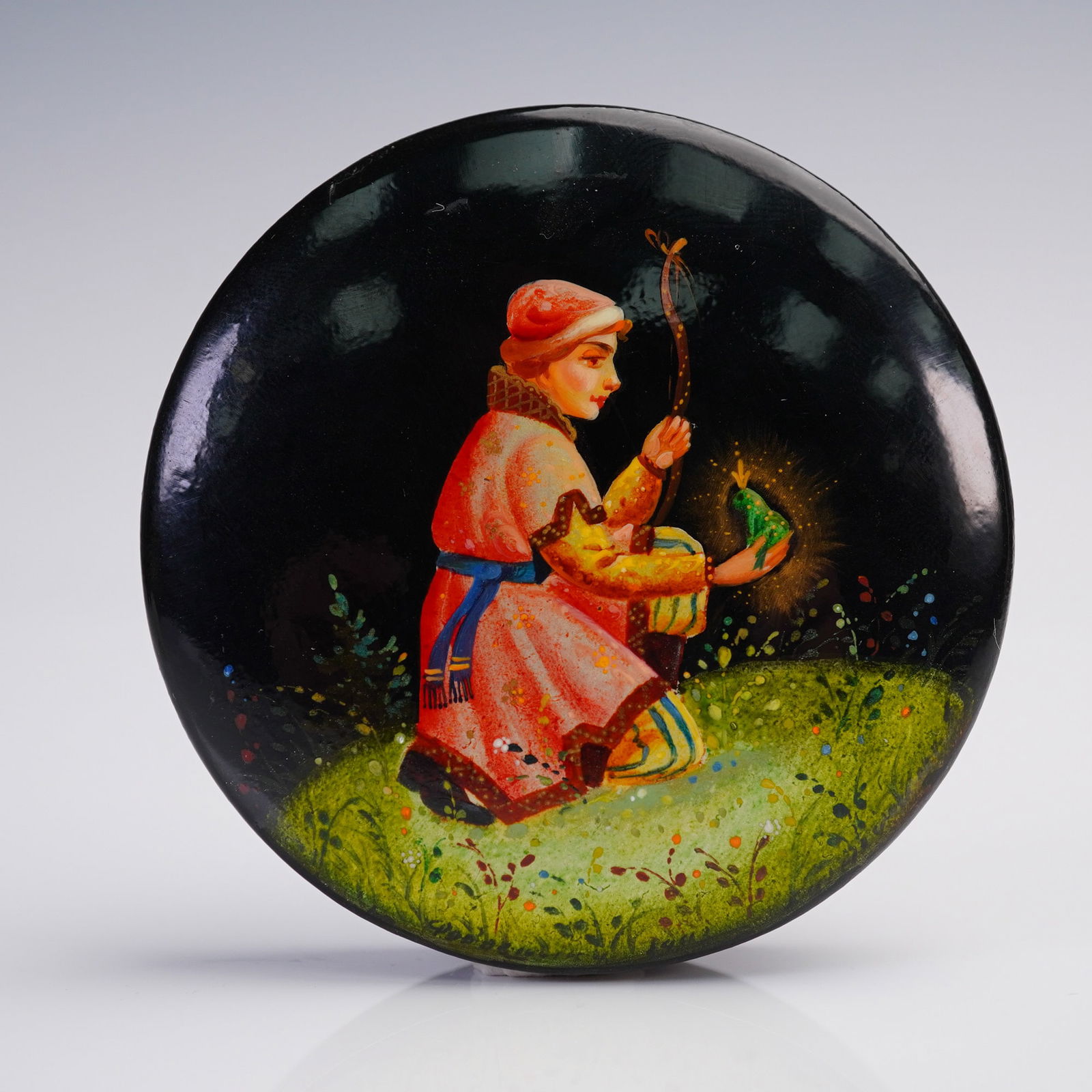 Russian Lacquer Box, Prince and Frog Scene with Bow (1 of 5)