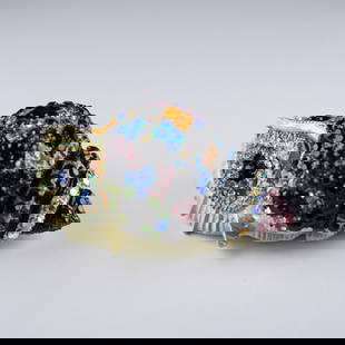Rucinni Swarovski Jeweled Shell Box: A striking Rucinni trinket box in the form of a seashell, richly adorned with an array of multicolored Swarovski crystals over a sculpted and gold-toned enamel base. The lid opens on a hidden magnetic