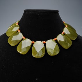 Spinach Jade Stone Beaded Necklace