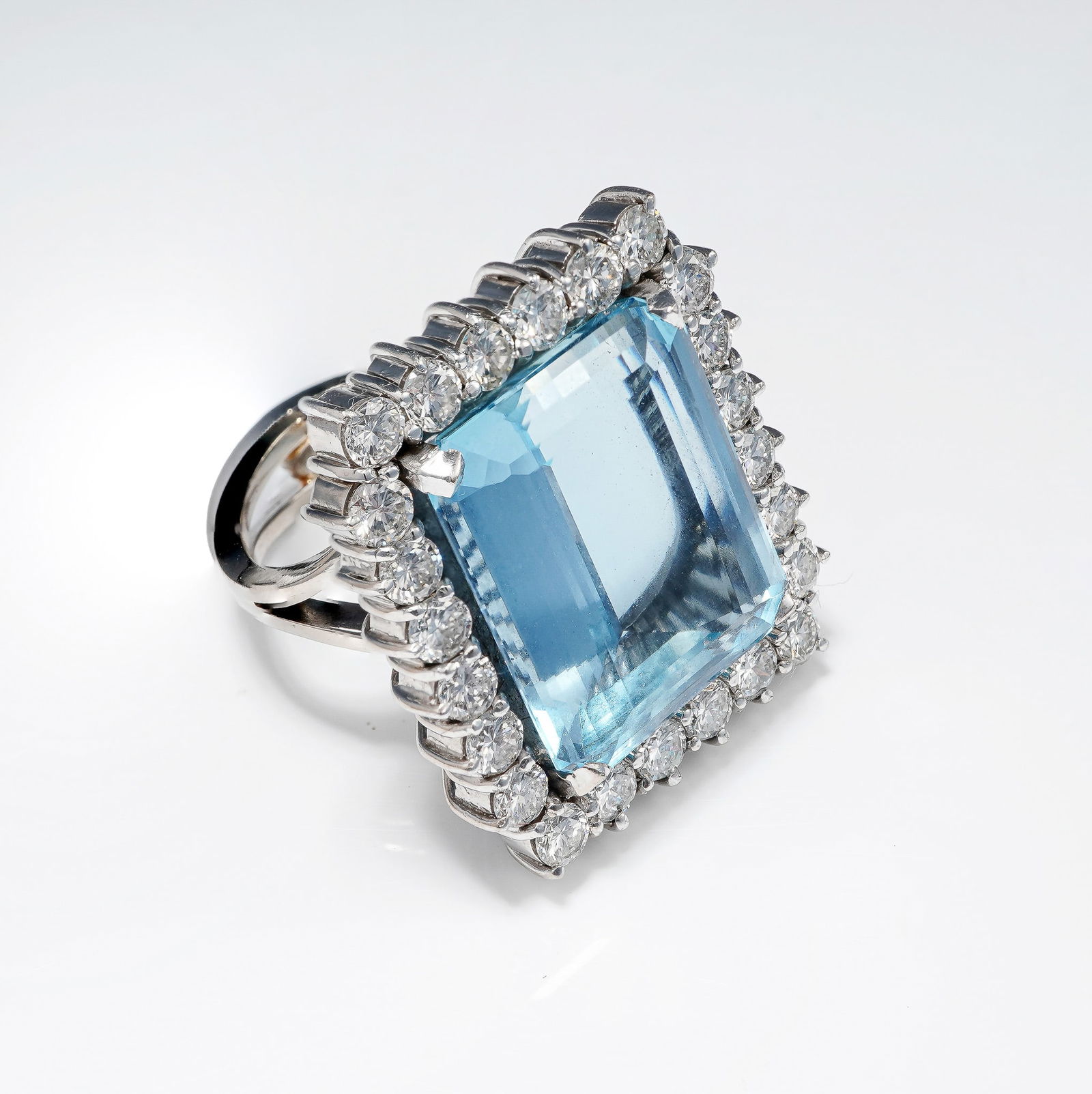 18k White Gold and 14ct Aquamarine and 2ct Diamond Ring (1 of 6)