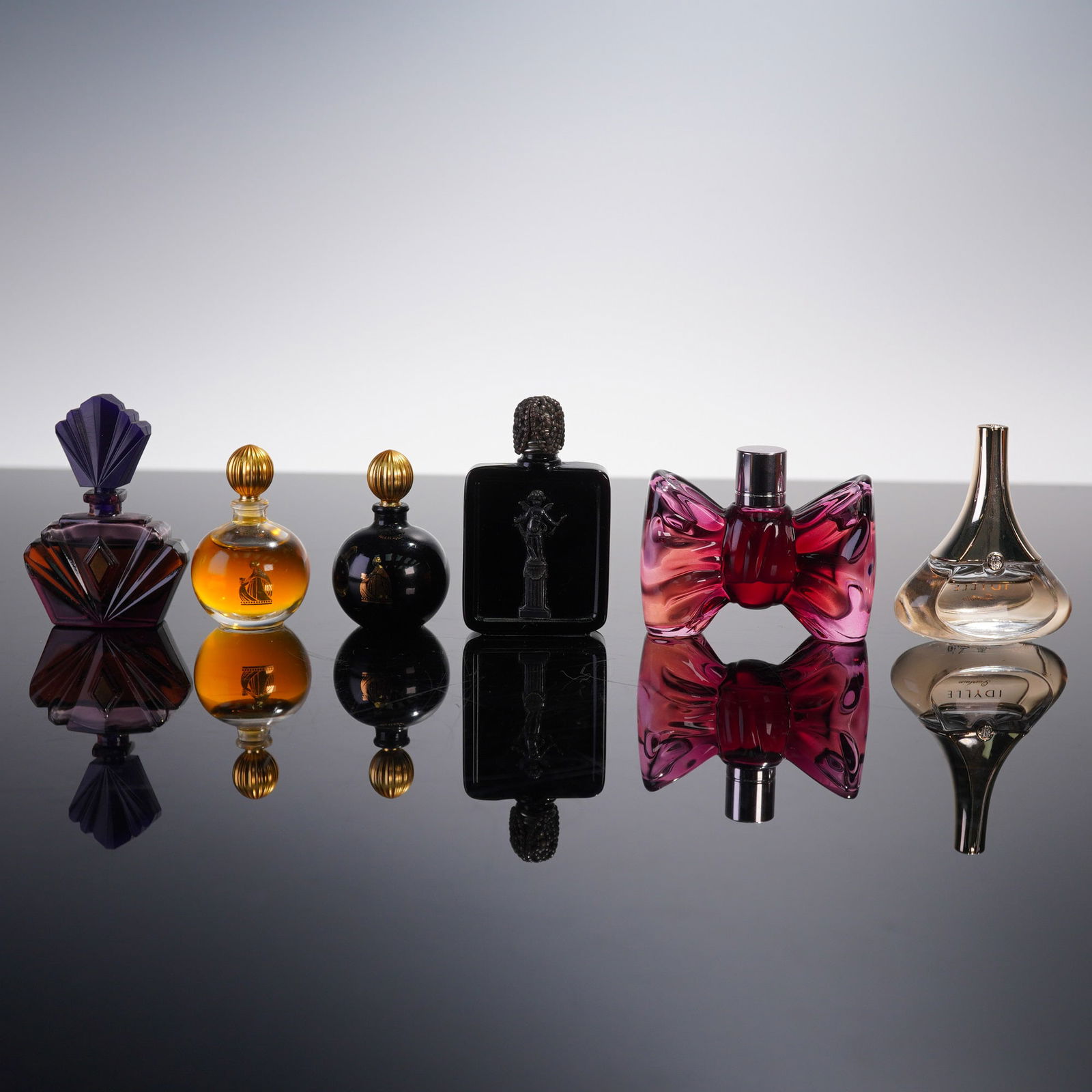 6pc Assorted Perfume Bottles (1 of 6)
