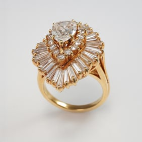 18k Yellow Gold and 5.5 Carat Cocktail Diamond Ring