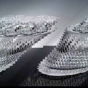 14 Waterford Crystal Vodka Chiller Set, Lismore Diamond: Complete vodka chiller set from Waterford Crystal in the renowned Lismore Diamond pattern. The set includes a central crystal bowl with intricate vertical and cross-cut designs, used to hold ice or th