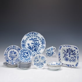 22pc Meissen Blue Onion Porcelain Dinnerware