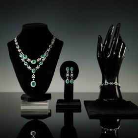 Magnificent 18k White Gold Emerald and Diamond Parure