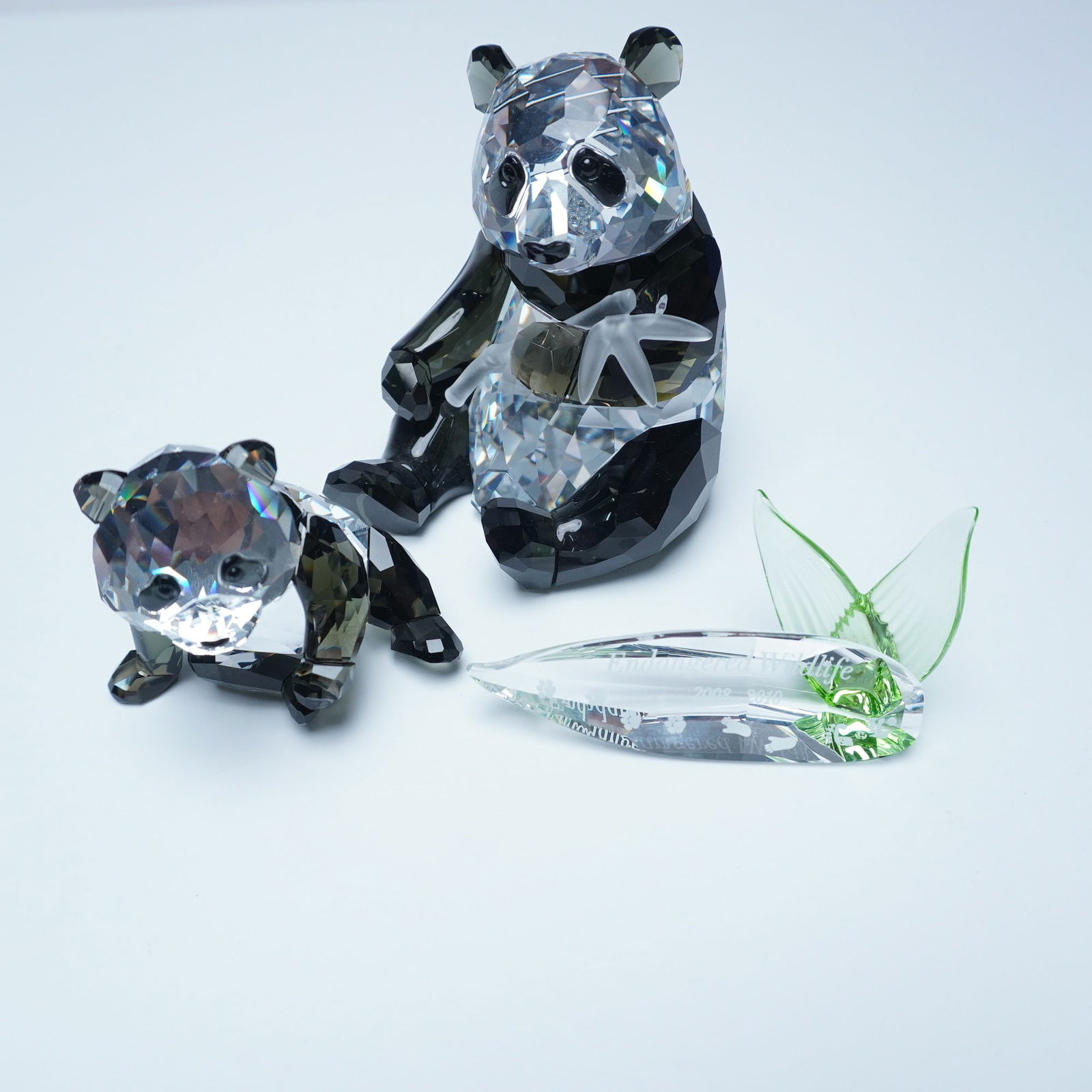 Swarovski Crystal Figurines, SCS 2008 Panda Mother & Cub, with Plaque (1 of 4)