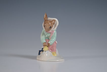 Royal Doulton Bunnykins Figurine, Girl Skater DB153