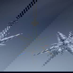 Swarovski Crystal 2005 Annual Edition Christmas Ornament: A Swarovski 2005 Annual Edition Christmas Ornament, exquisitely crafted in faceted crystal in the form of a stunning snowflake or star. This limited-edition piece was released exclusively for the year