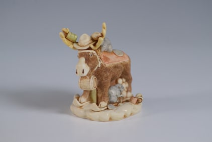 Harmony Kingdom Figurine Box, Beer Nuts