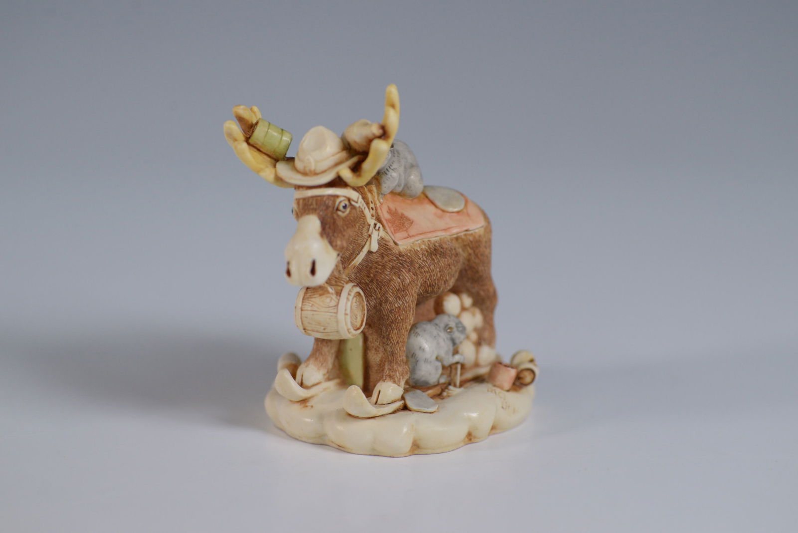 Harmony Kingdom Figurine Box, Beer Nuts (1 of 5)