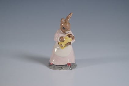 Royal Doulton Bunnykins Figurine, Mother and Baby DB167