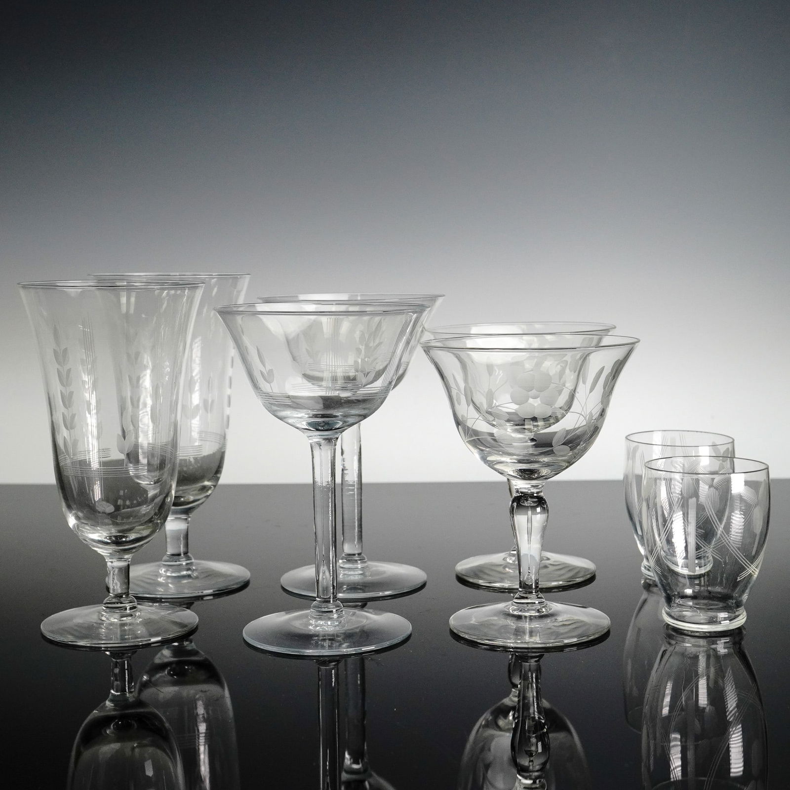 8pc Libbey Glass Company Glass Ware (1 of 3)