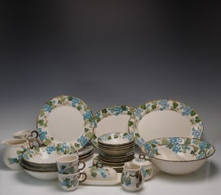 37pc Metlox Ceramic Dinnerware Set, Poppy Trail