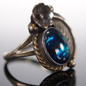 Nakai Sterling Silver Ring with Blue Cabochon and Floral Design Size 7