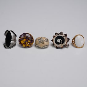 5pc Group of Costume Statement Rings in Assorted Materials and Styles