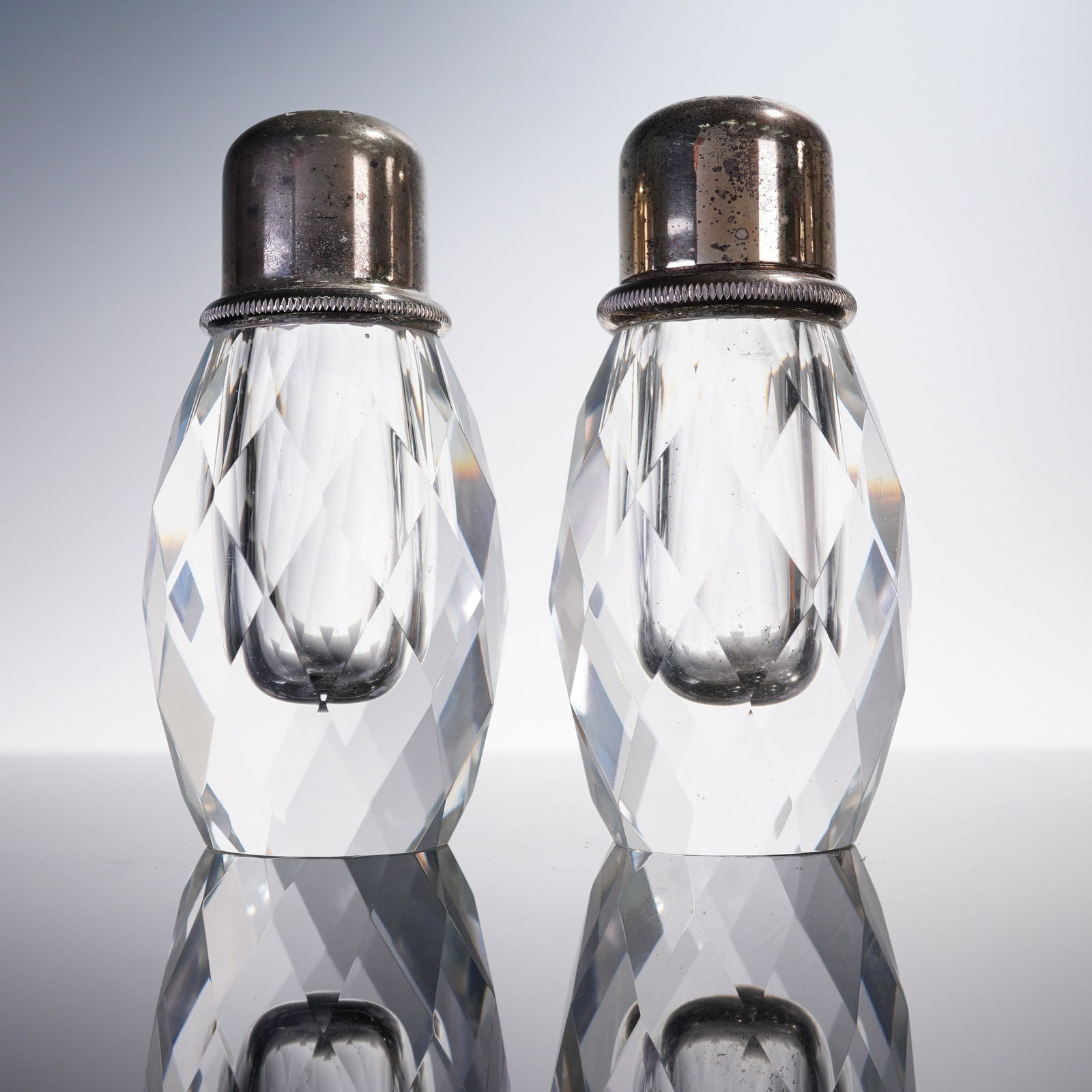 Pair of Cut Crystal Shakers in Presentation Box (1 of 7)