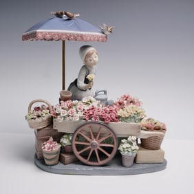 Lladro Flowers of the Seasons Figurine No.1454