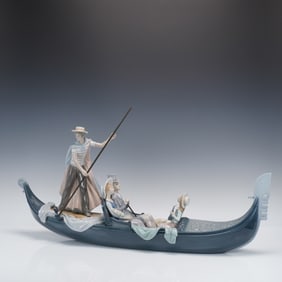 Lladro Porcelain Figurine, In the Gondola 01001350