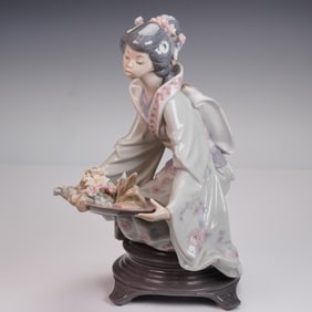Lladro Porcelain Figurine Gift of Beauty 01005775 Boxed