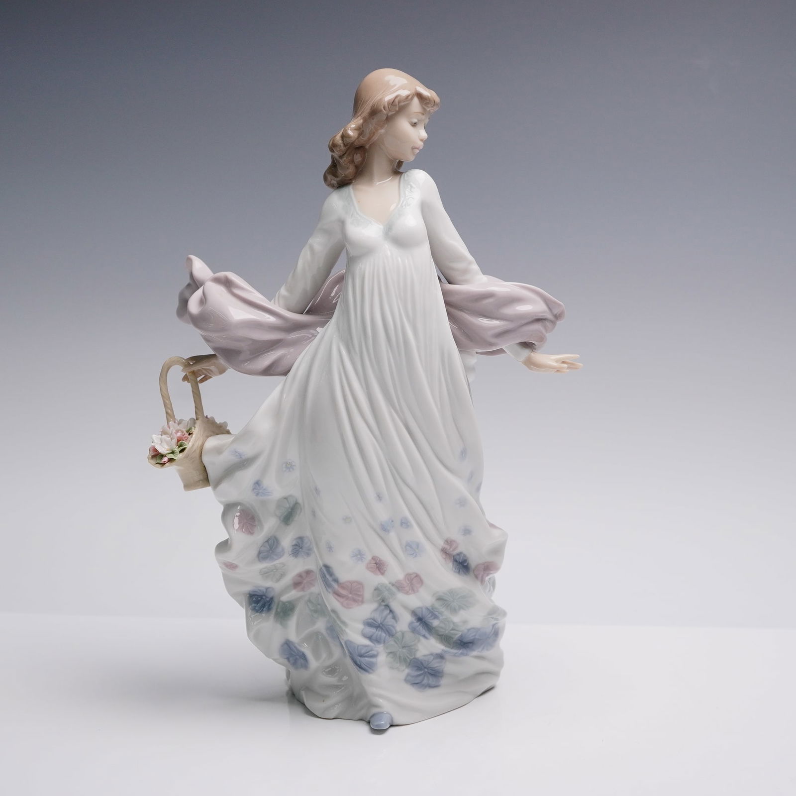 リヤドロ LLADRO #6153 AMERICA LOVE Lladro 6153 AMERICAN LOVE Pricing and Reference Guide