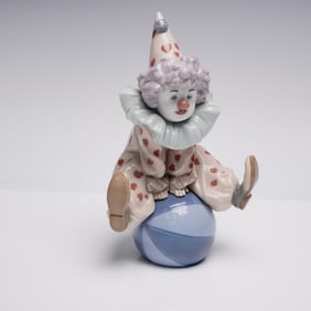 Lladro Porcelain Figurine, Having a Ball 1005813
