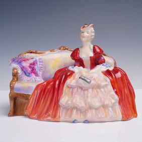 Royal Doulton Figurine, Belle o' the Ball HN1997