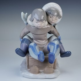 Lladro Porcelain Figurine Hang On 01005665