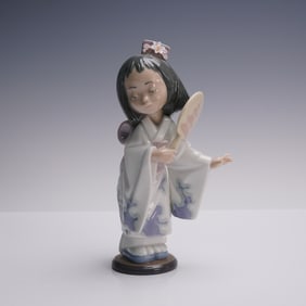 Lladro Porcelain Figurine Oriental Beauty 01006232 with Box