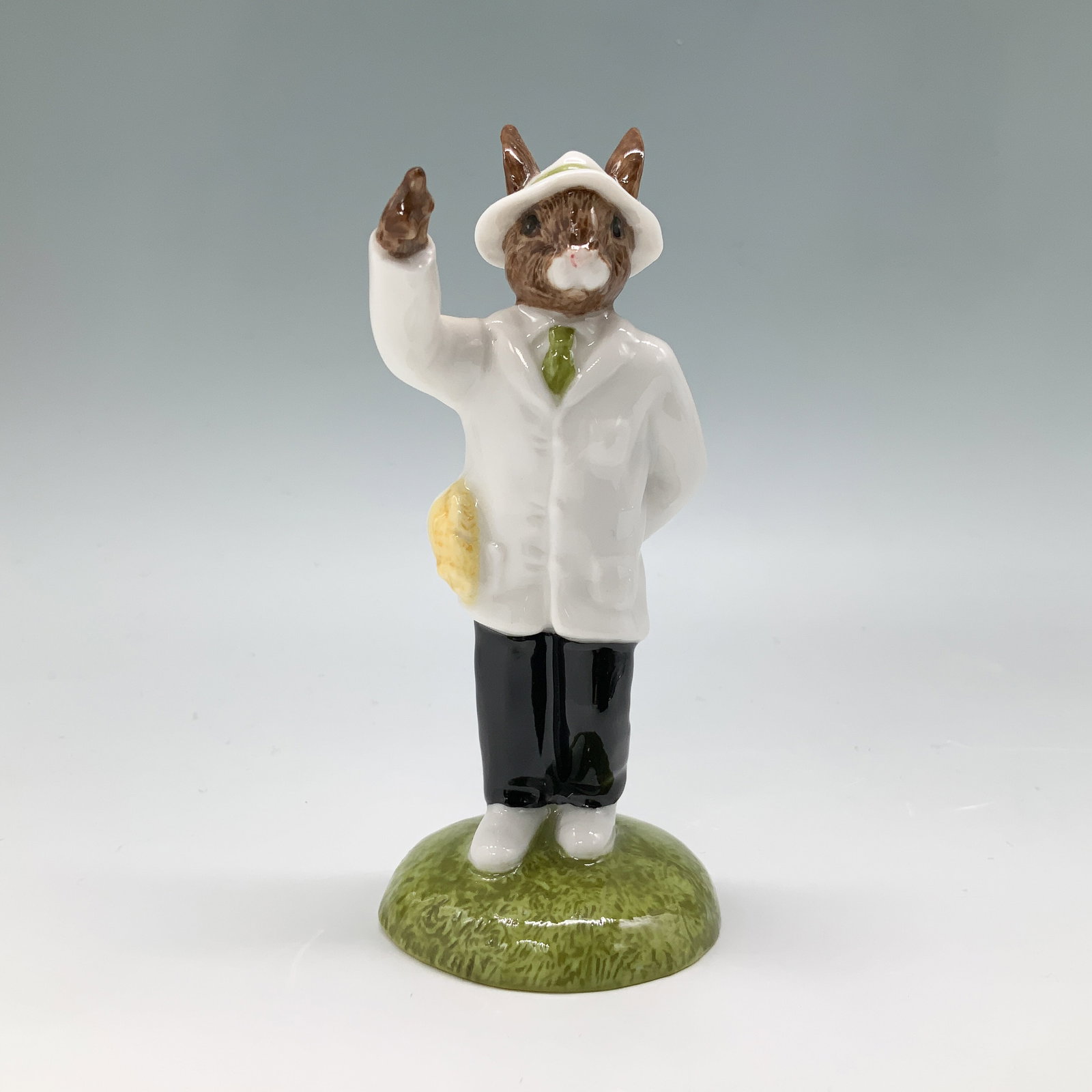 Royal Doulton Bunnykins Figurine, Umpire DB360 w/ Box & COA: This Royal Doulton Bunnykins figurine Umpire DB360 is a hand-made and hand-decorated piece from the exclusive UKIC series. Produced in England, it is part of a worldwide limited edition of 1,000 piece
