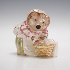 Beswick Beatrix Potter Figurine, Mrs. Tiggy Winkle Washing