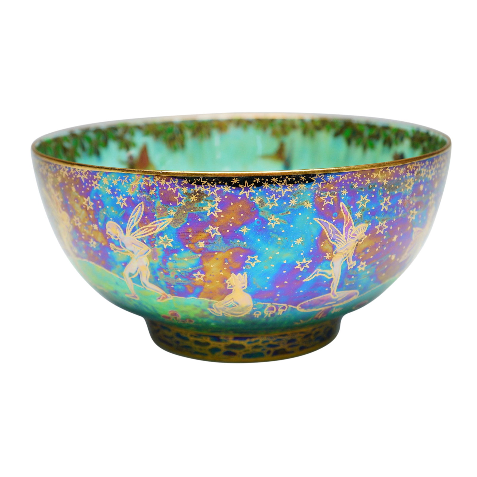 Wedgwood Fairyland Lustre Imperial Bowl, Leapfrogging Elves Z4968: The exterior is finished in the Black Fairyland lustre featuring the "Leapfrogging Elves" design, where a series of whimsical elves are rendered in yellow-brown pigment with translucent gilt wings. Th