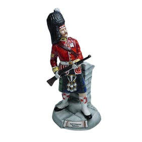 Michael Sutty Porcelain Figurine, Argyll & Sutherland Highlanders