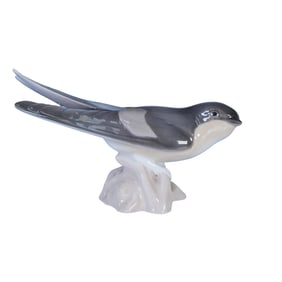 Bing & Grondahl Swallow Looking to the Side Figurine No. 1775