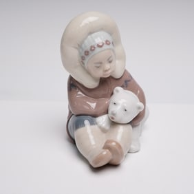 Lladro Figurine, Eskimo 1001195
