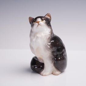 Royal Doulton Cat Figurine, HN999