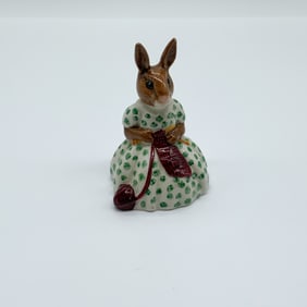 Royal Doulton Bunnykins Figurine, Busy Needles DB10